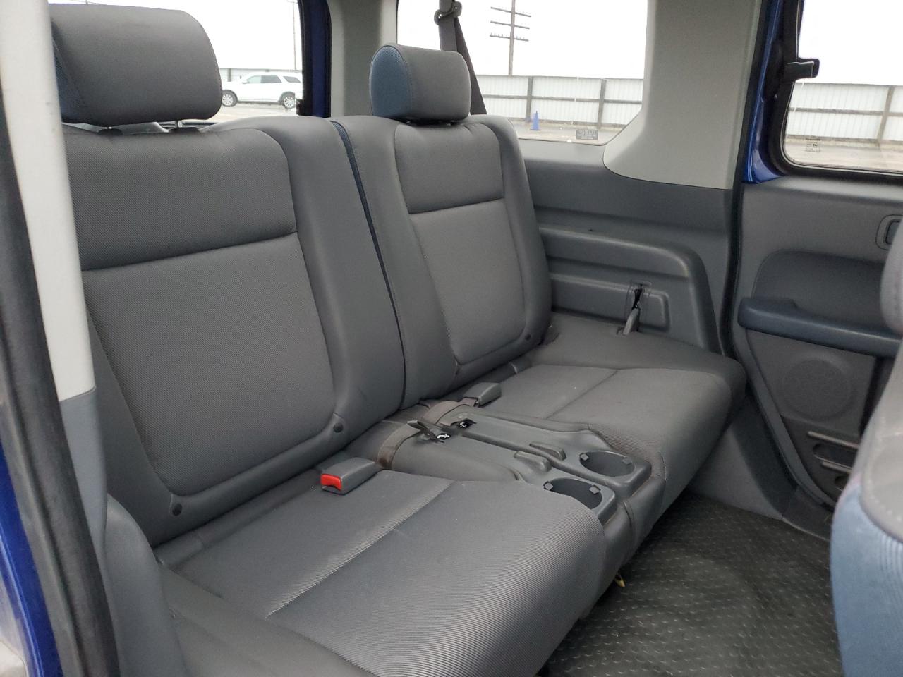 2005 Honda Element - Image 12