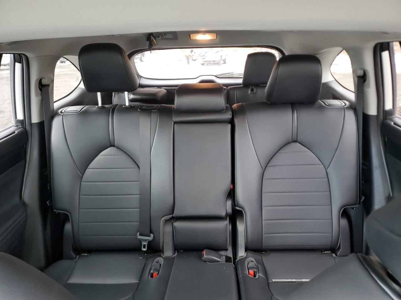 2021 Toyota Highlander - Image 10