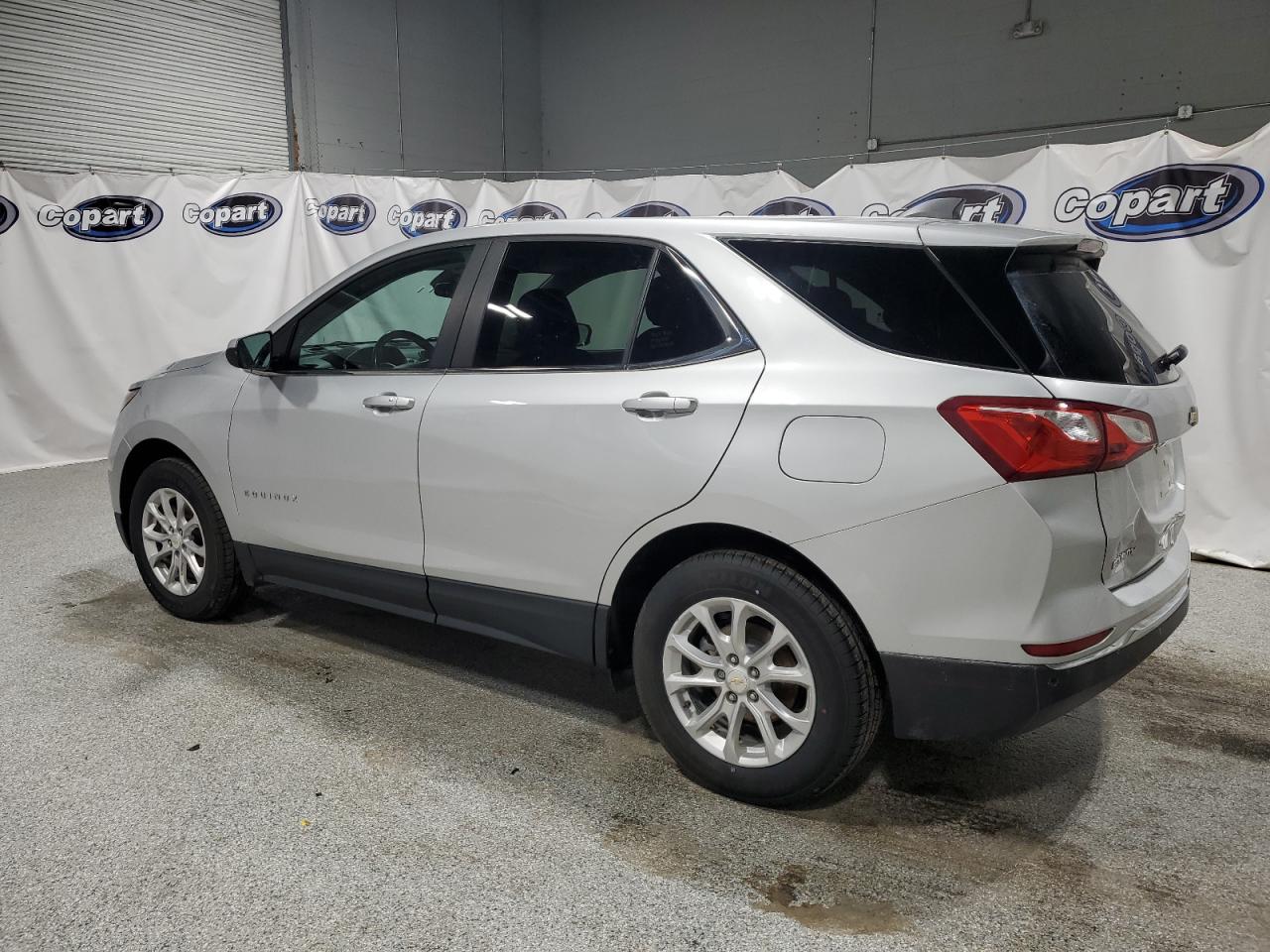 2021 Chevrolet Equinox - Image 2