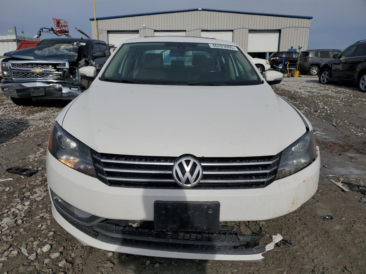 2015 Volkswagen Passat - Image 5