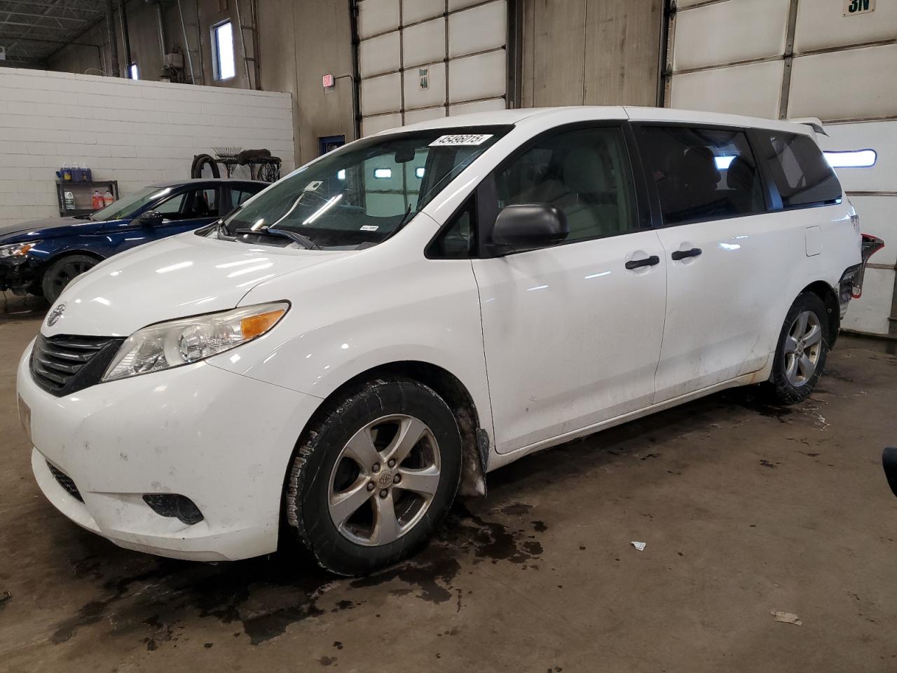 2012 Toyota Sienna - Image 1