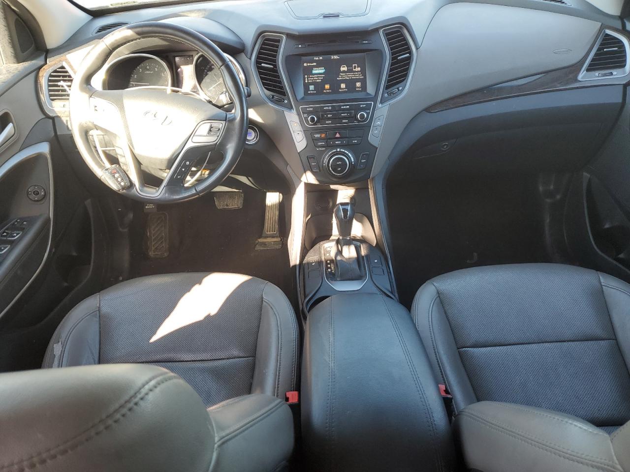 2017 Hyundai Santa Fe - Image 8