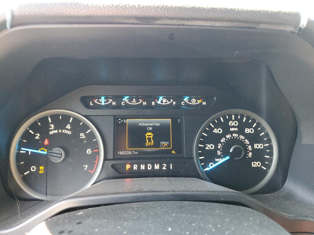 2015 Ford F-150 - Image 9