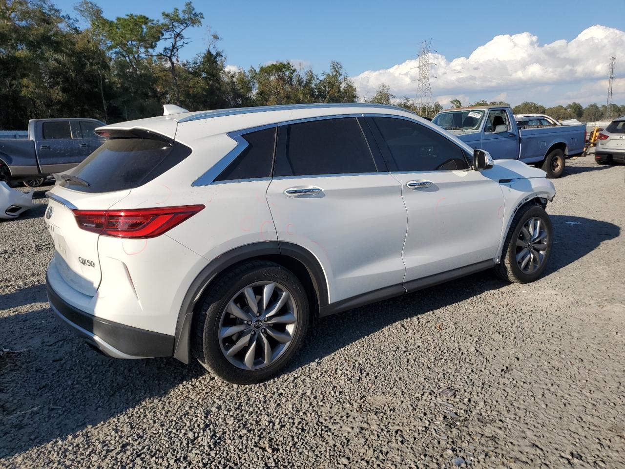 2019 Infiniti QX50 - Image 3