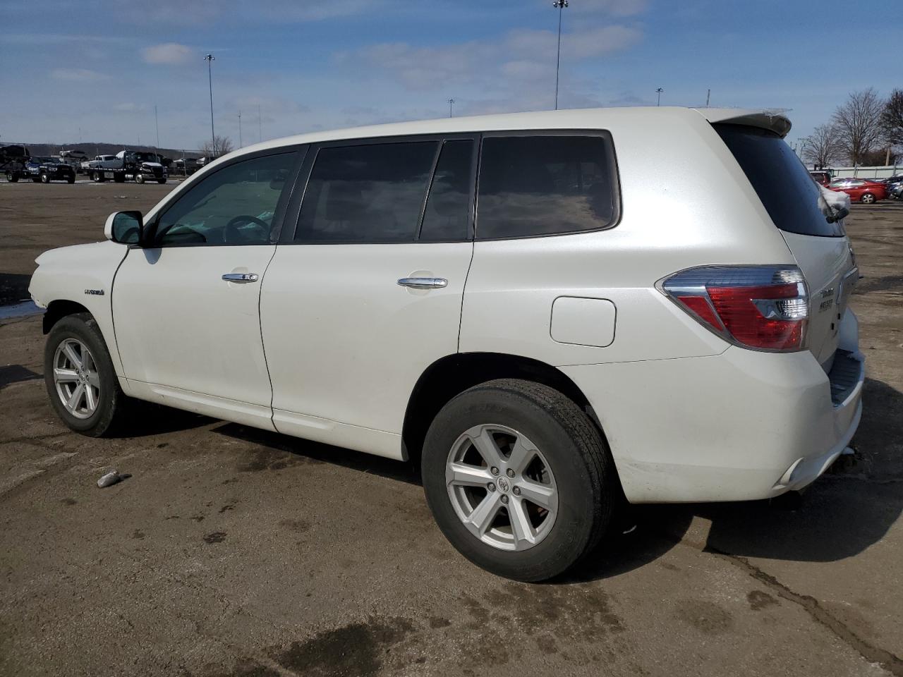 2009 Toyota Highlander - Image 2