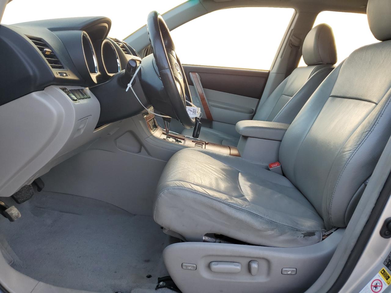 2010 Toyota Highlander - Image 7