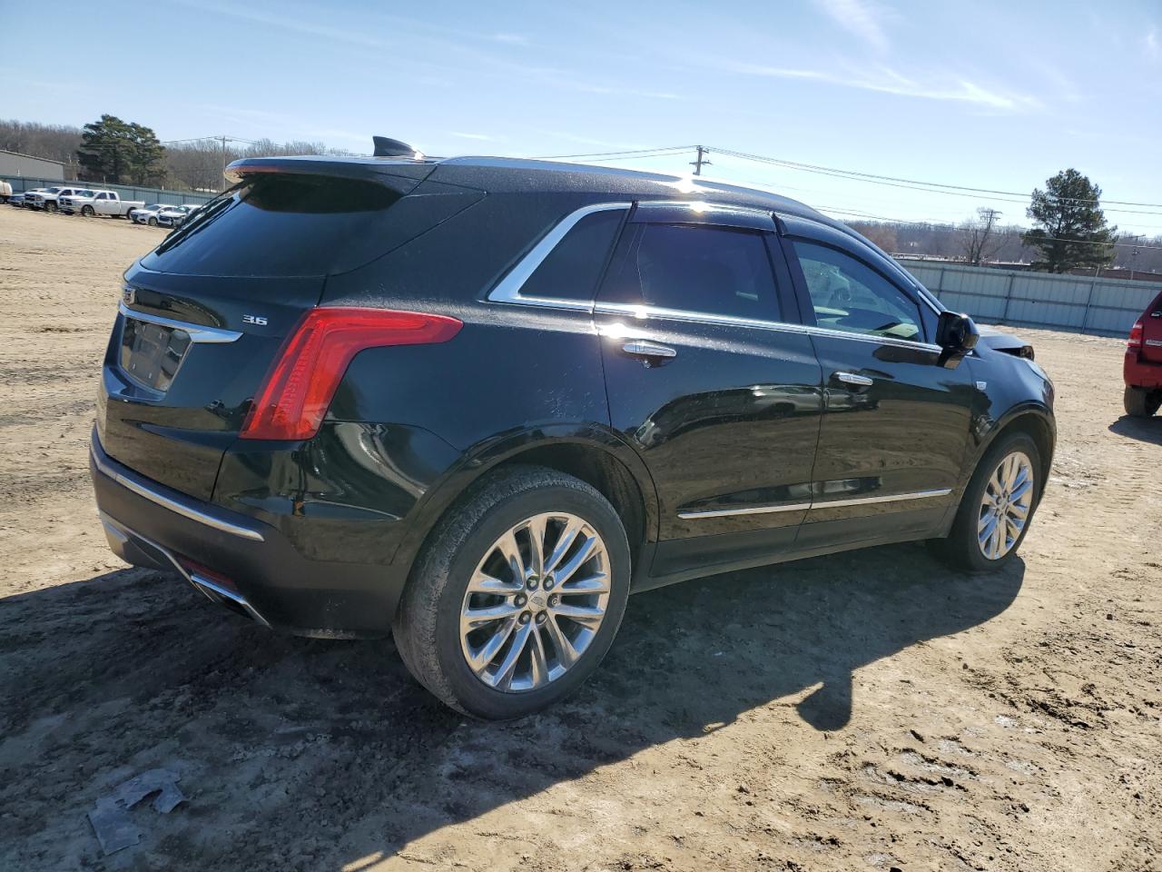 2017 Cadillac XT5 - Image 3