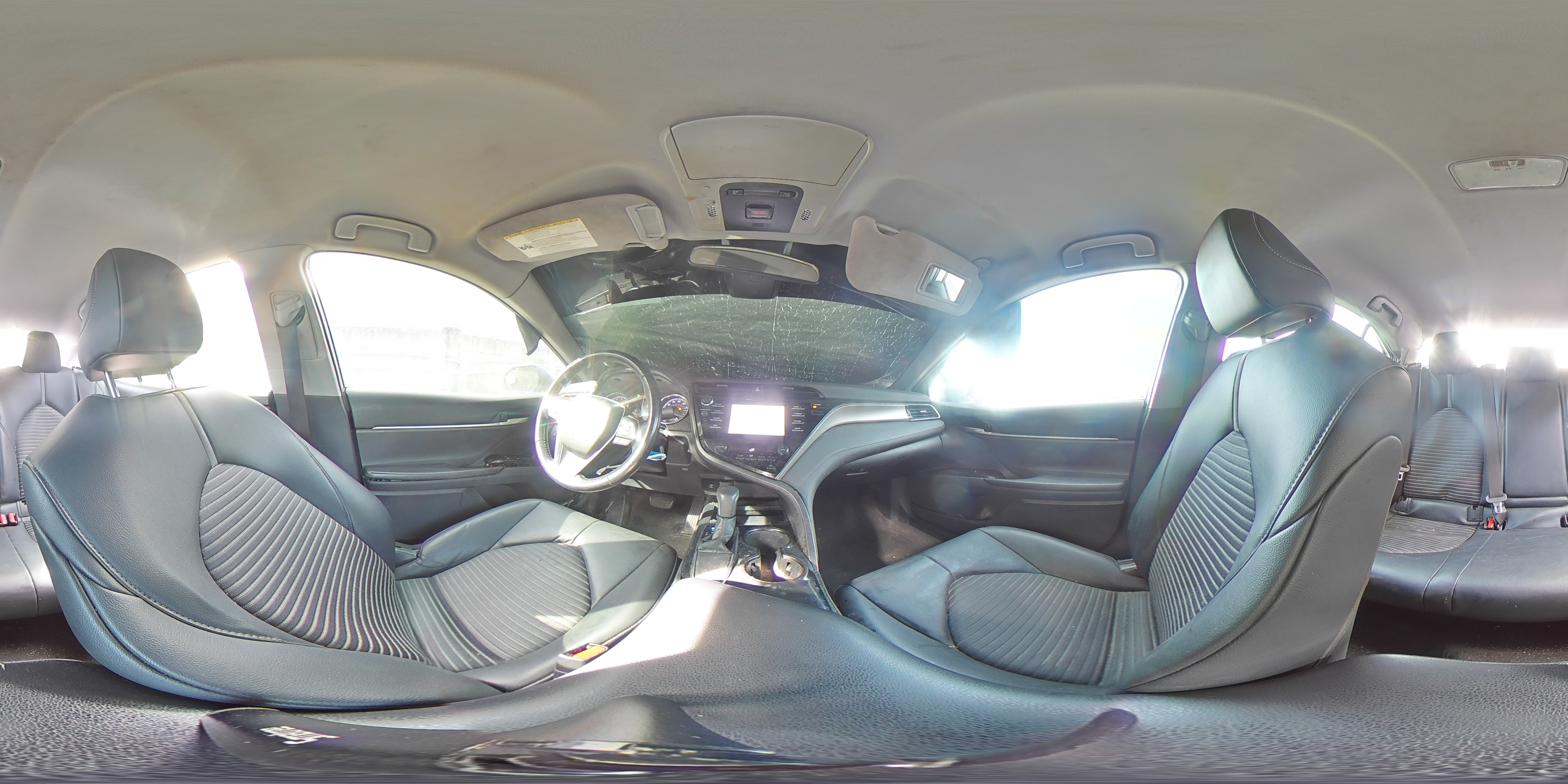 2019 Toyota Camry - Image 13
