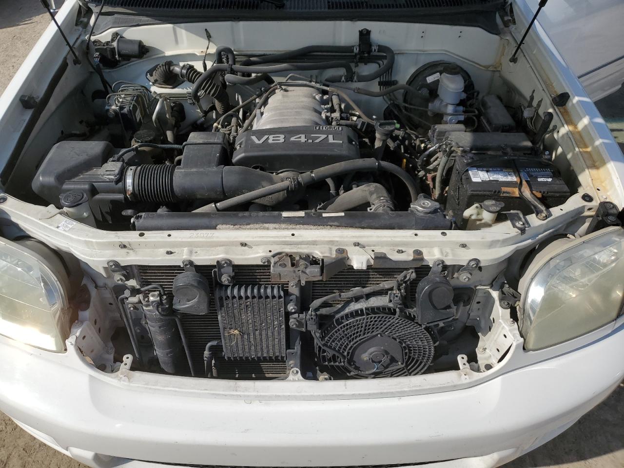 2004 Toyota Sequoia - Image 12