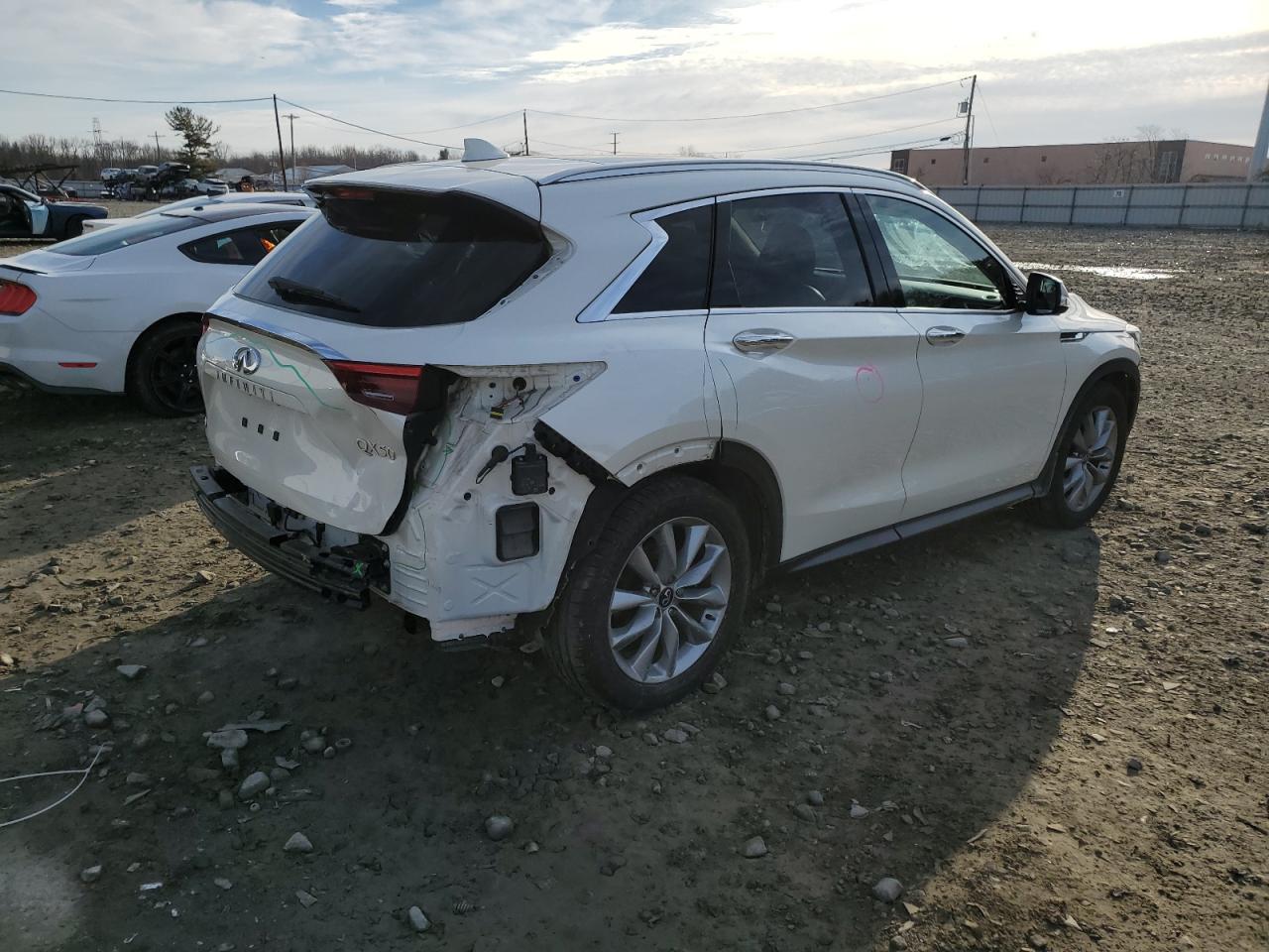 2020 Infiniti QX50 - Image 3