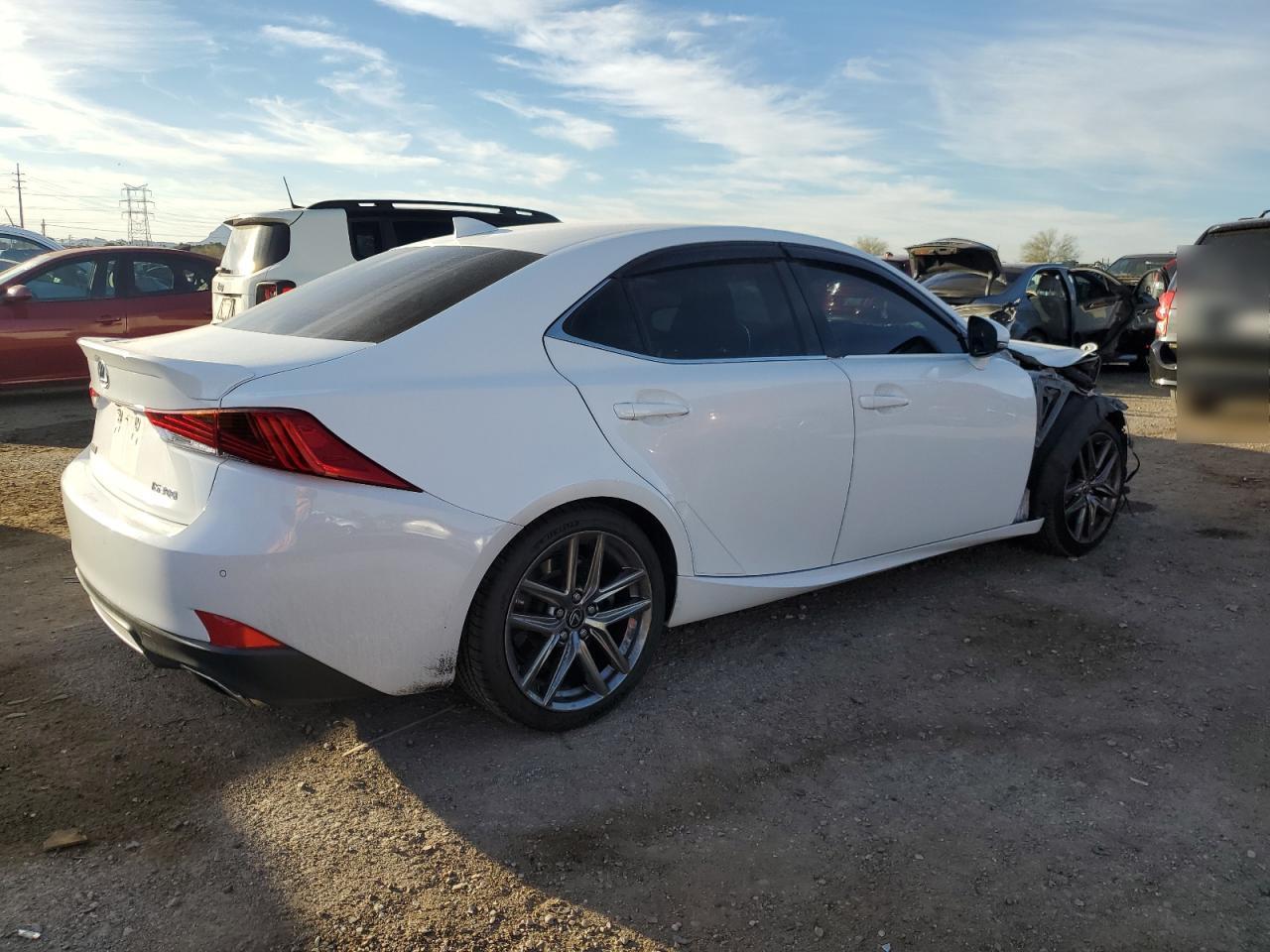 2018 Lexus IS - Image 3