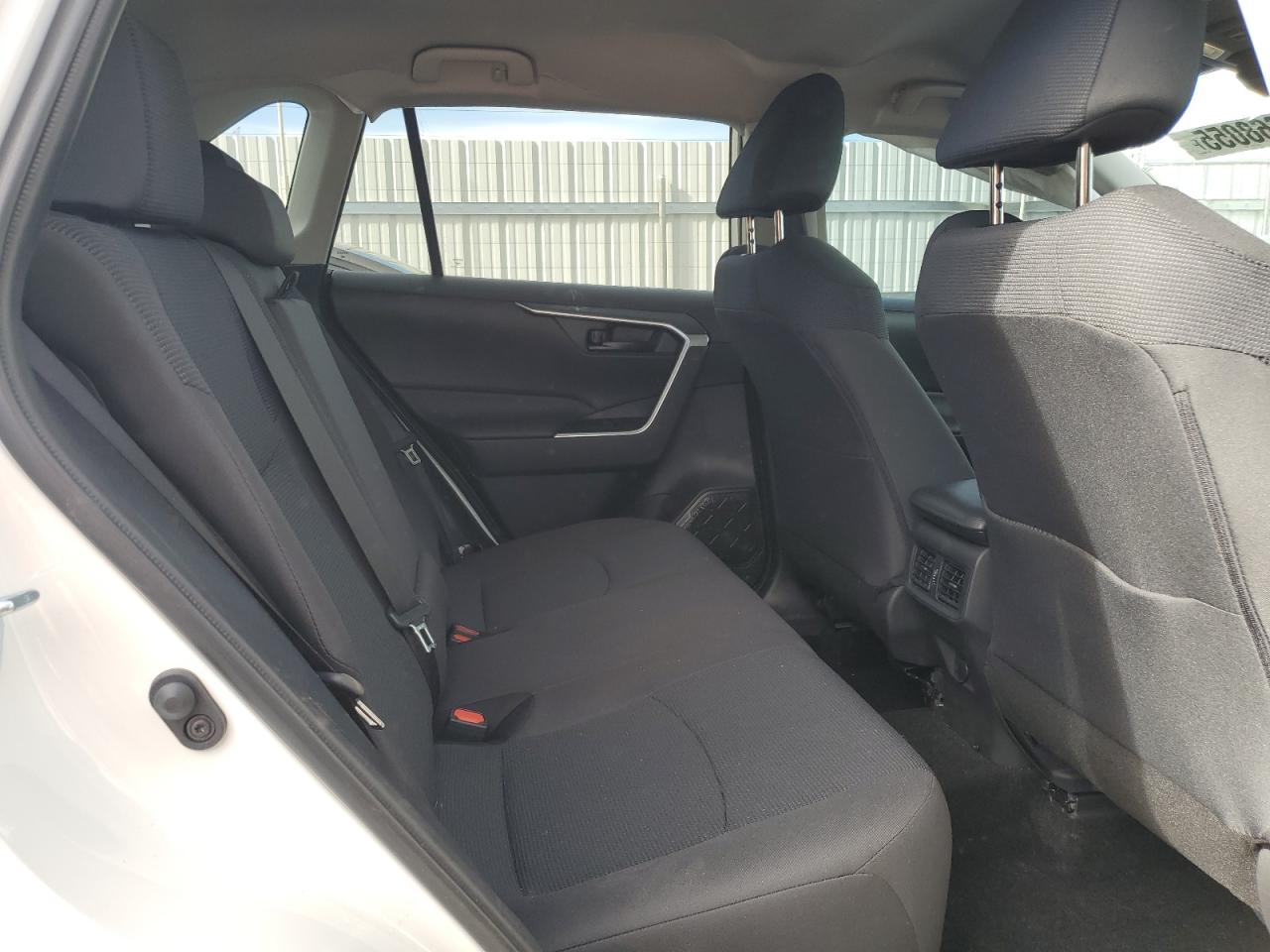 2024 Toyota RAV 4 - Image 11