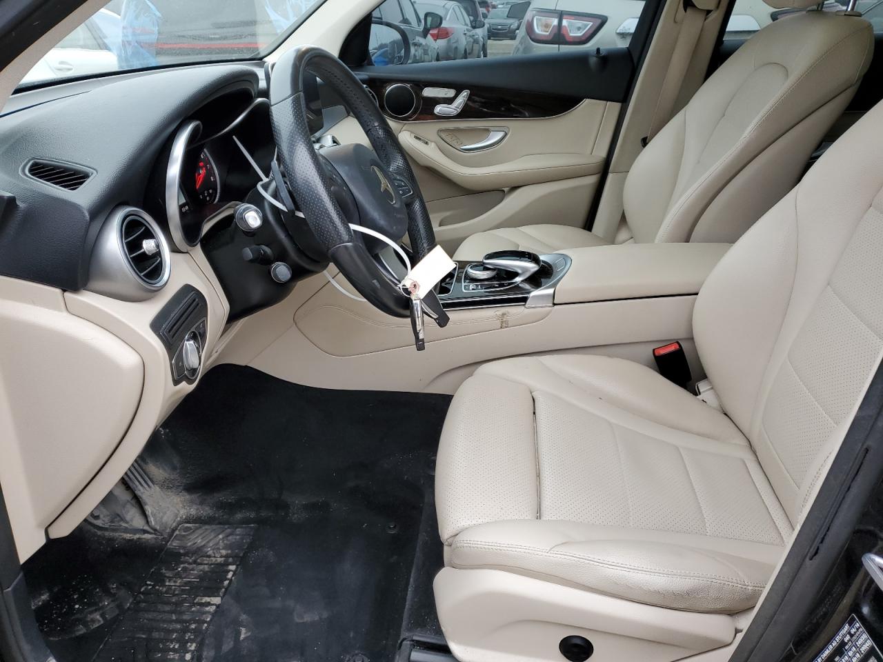 2016 Mercedes-Benz GLC - Image 7