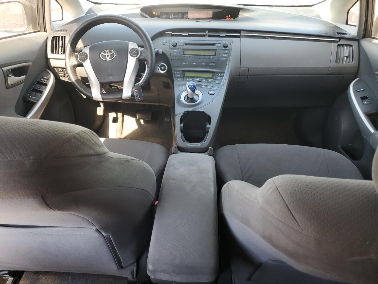 2011 Toyota Prius - Image 8