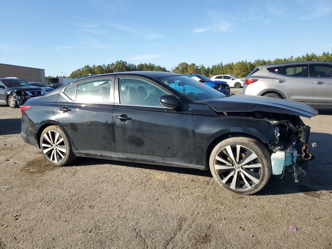 2021 Nissan Altima - Image 4