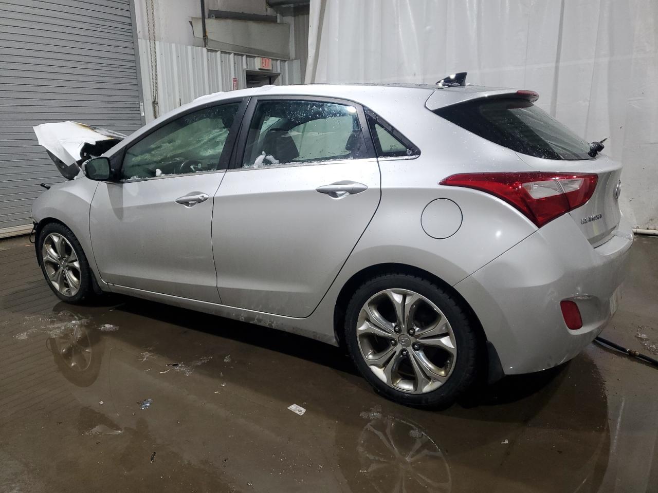 2013 Hyundai Elantra - Image 2
