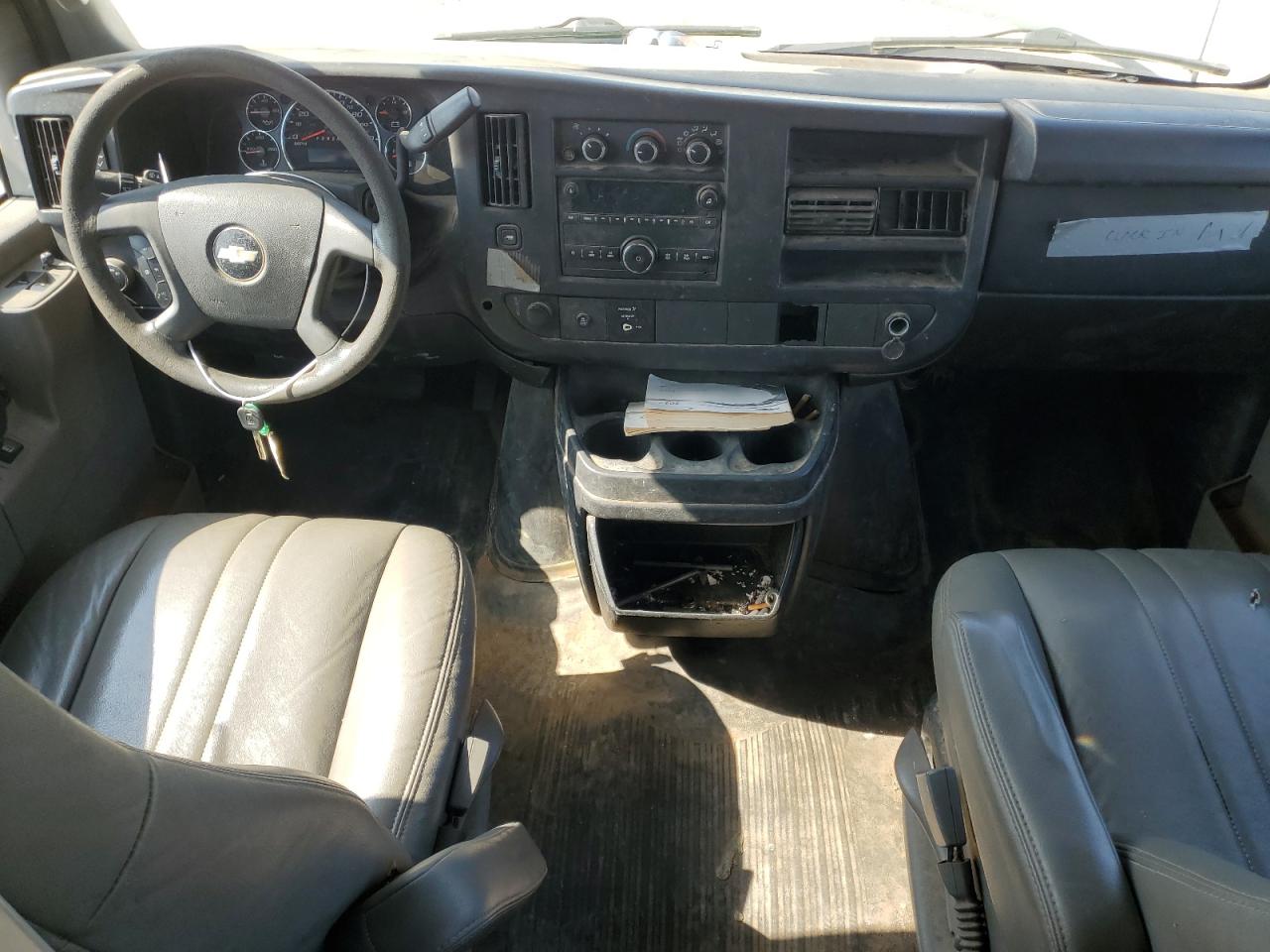 2017 Chevrolet Express - Image 8