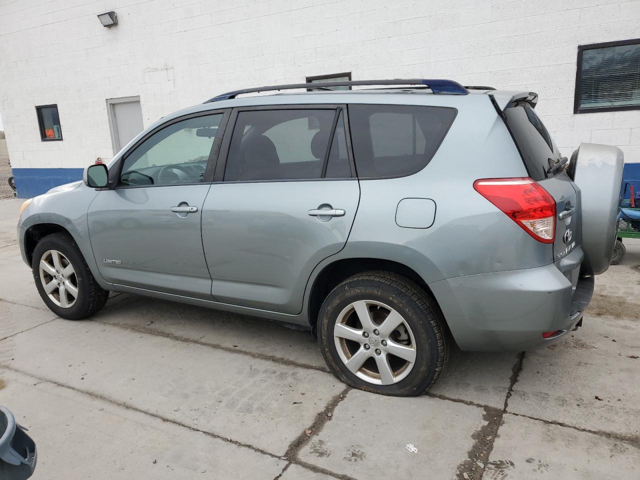 2007 Toyota RAV 4 - Image 2