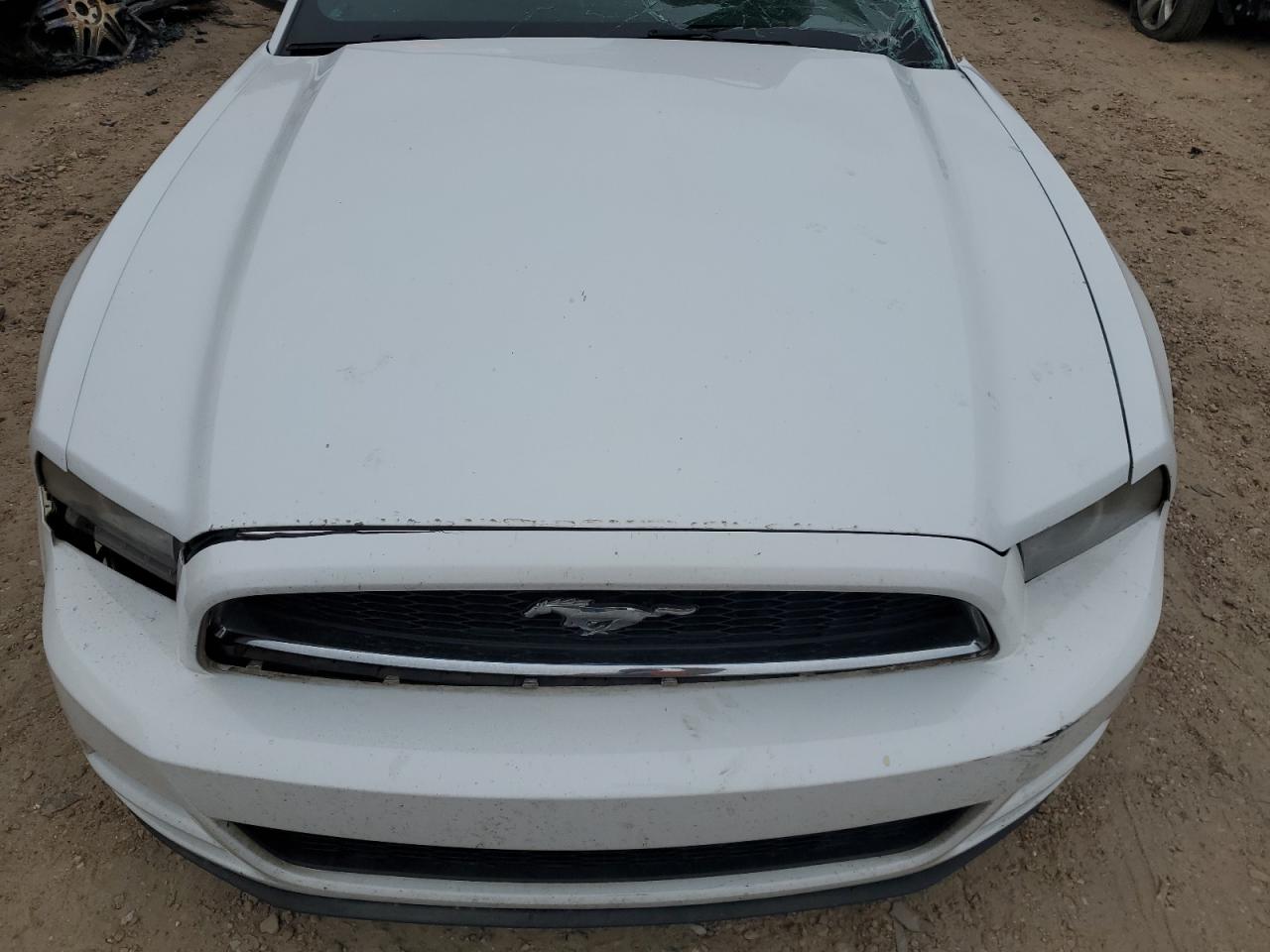 2014 Ford Mustang - Image 12