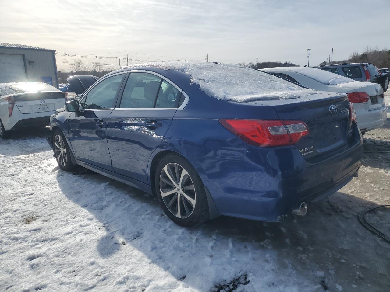 2015 Subaru Legacy - Image 2