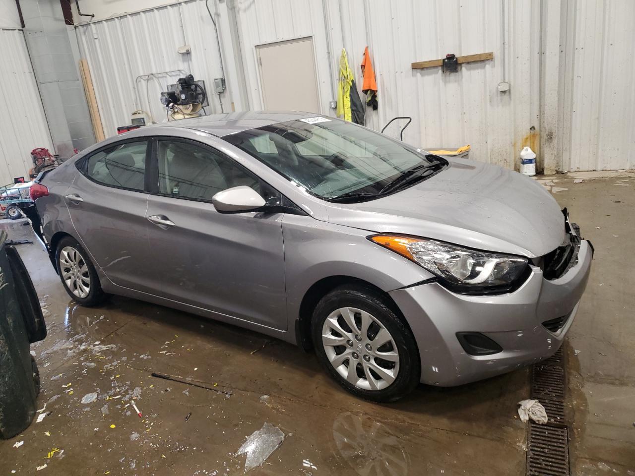 2013 Hyundai Elantra - Image 4