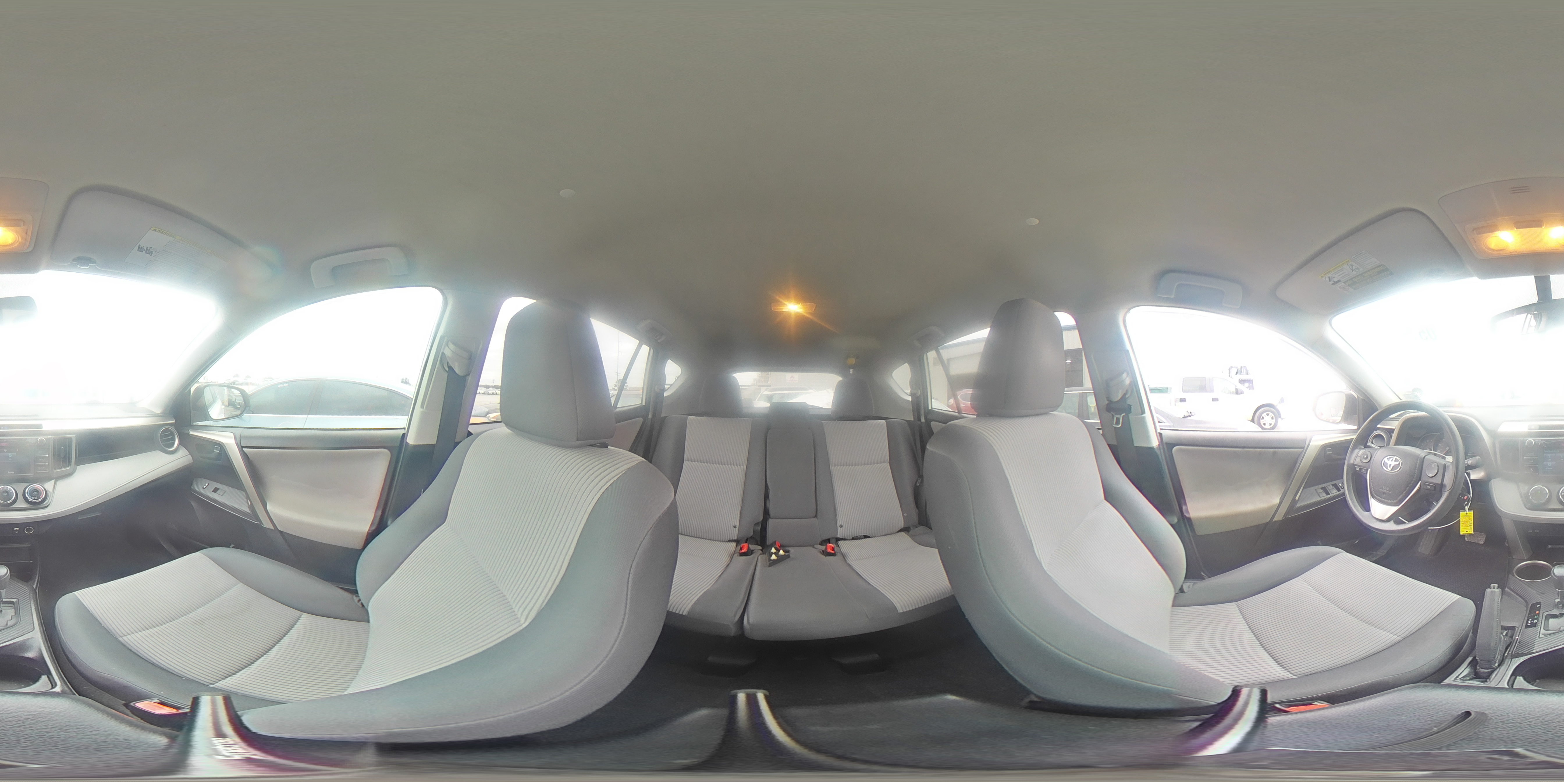 2015 Toyota RAV 4 - Image 16