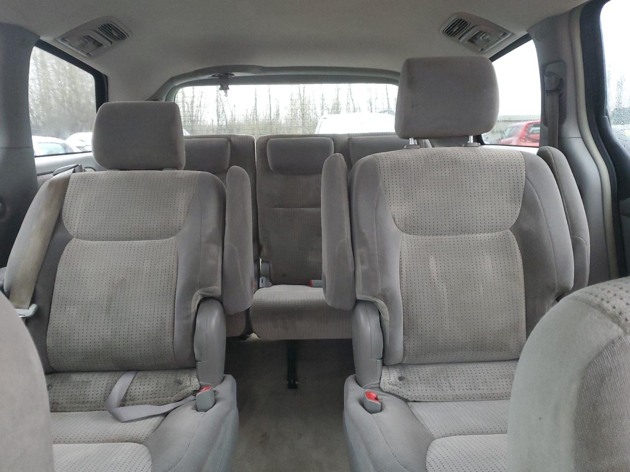 2008 Toyota Sienna - Image 10