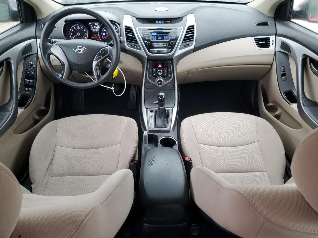 2014 Hyundai Elantra - Image 8