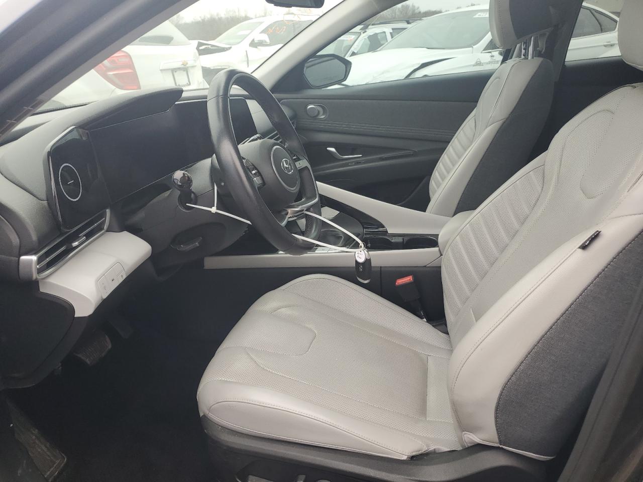 2021 Hyundai Elantra - Image 7