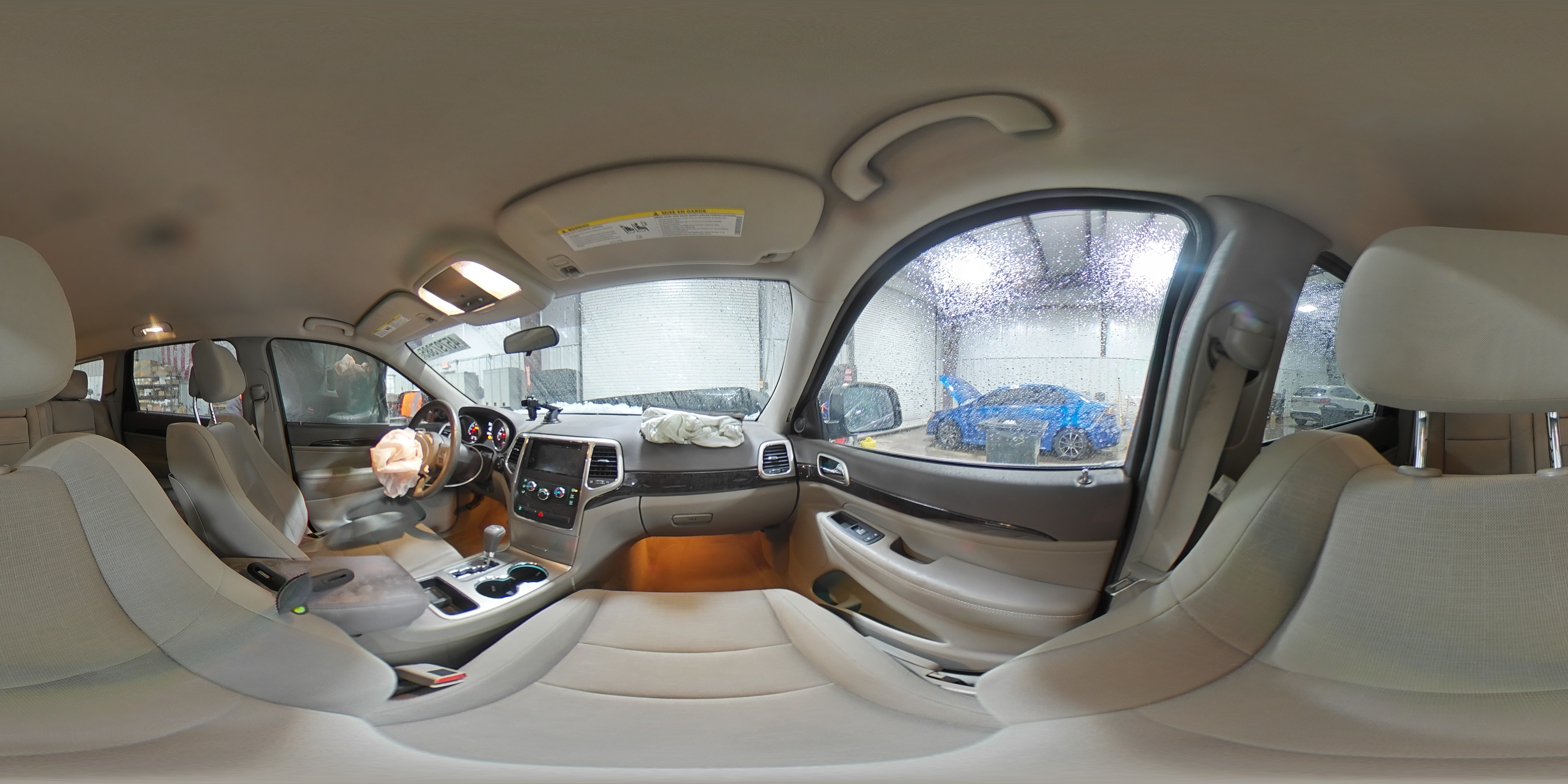 2012 Jeep Grand Cherokee - Image 16