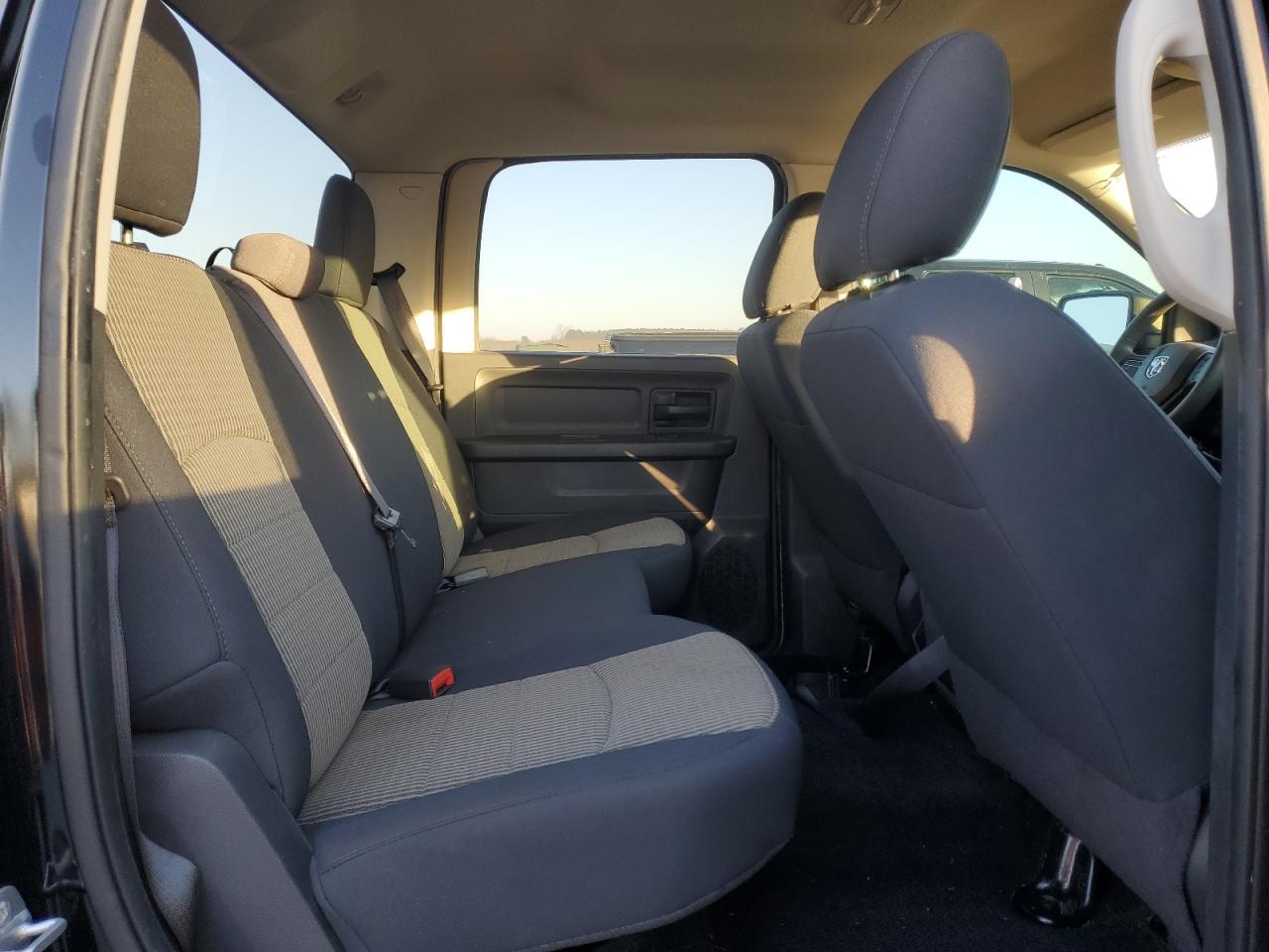 2012 Dodge RAM - Image 10