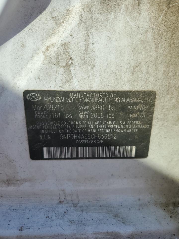 2016 Hyundai Elantra - Image 13