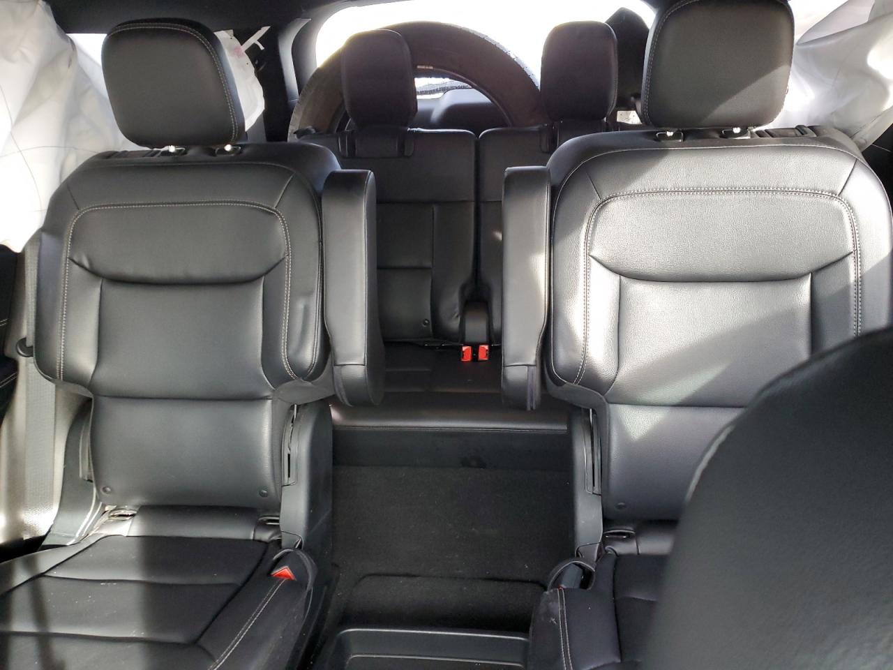 2020 Ford Explorer - Image 10