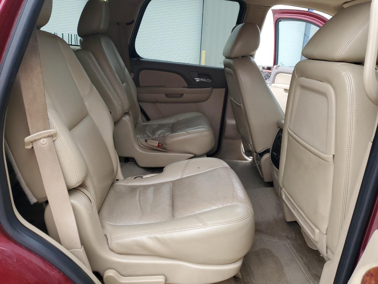 2011 Chevrolet Tahoe - Image 11