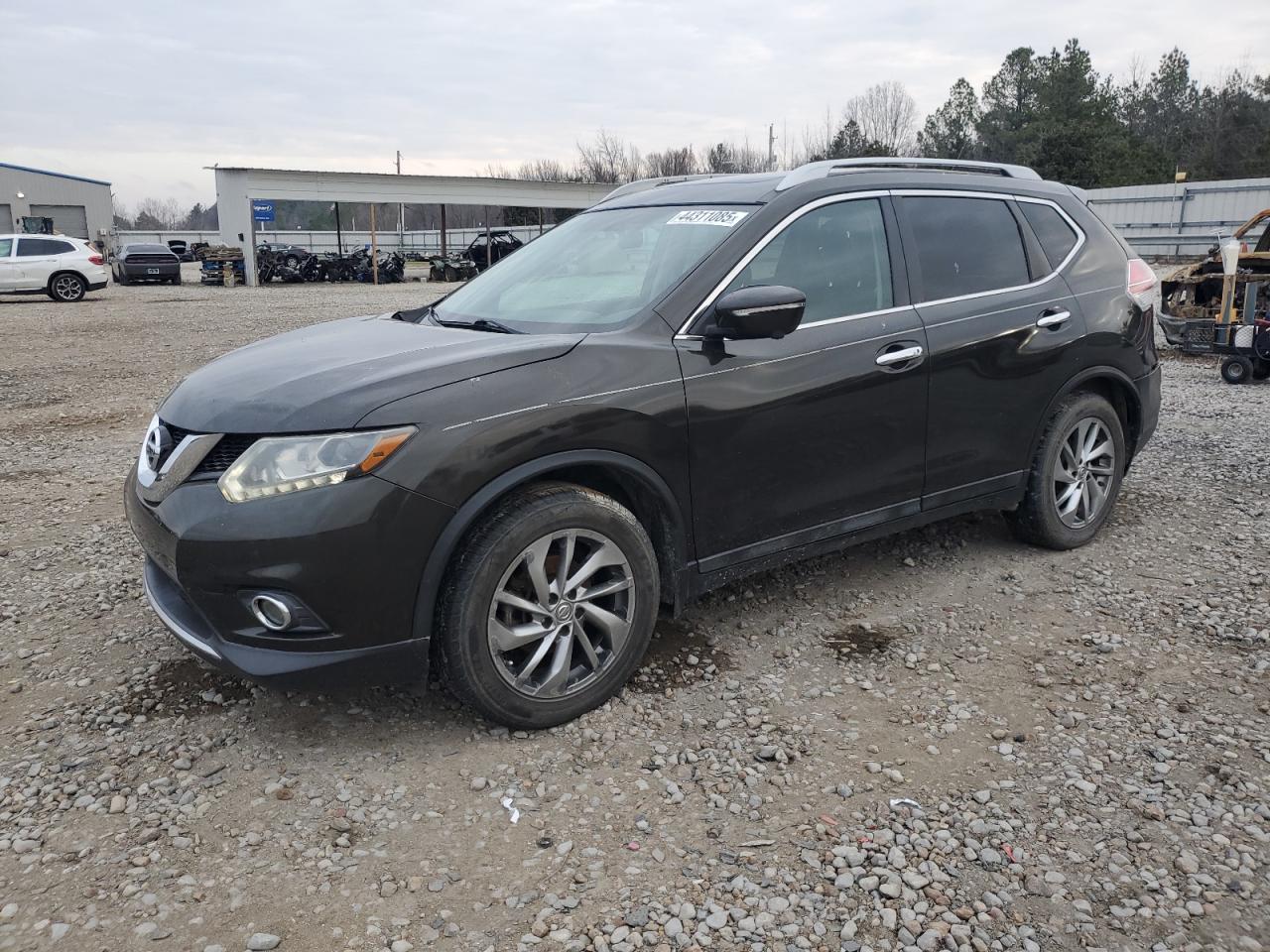 2015 Nissan Rogue - Image 1