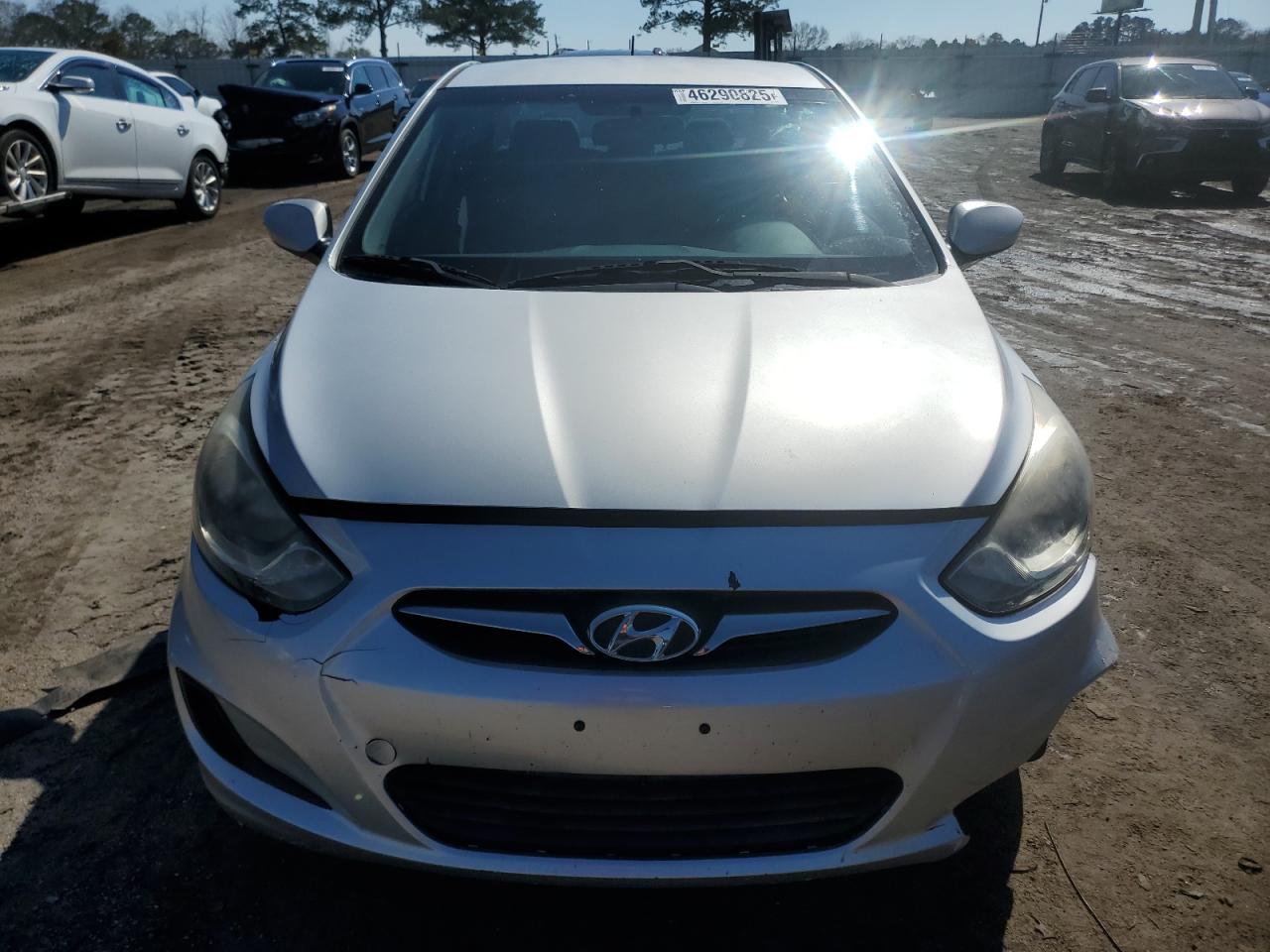 2013 Hyundai Accent - Image 5