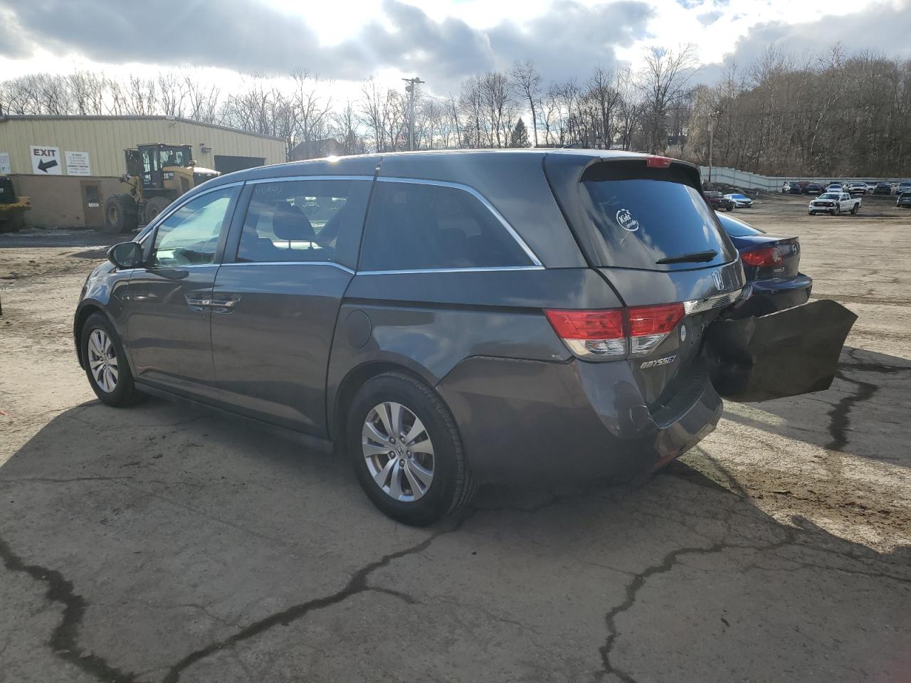 2016 Honda Odyssey - Image 2