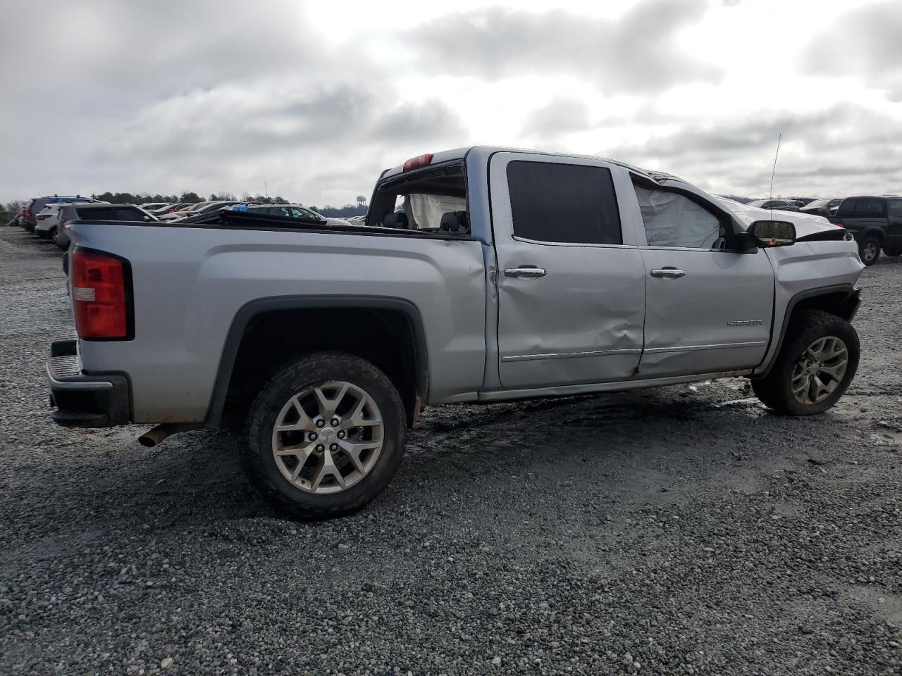 2015 GMC Sierra - Image 3