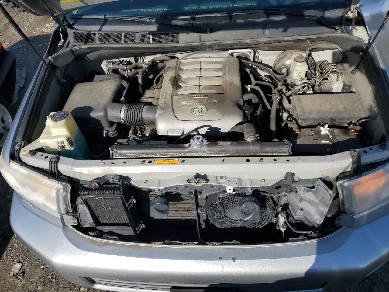 2008 Toyota Sequoia - Image 12