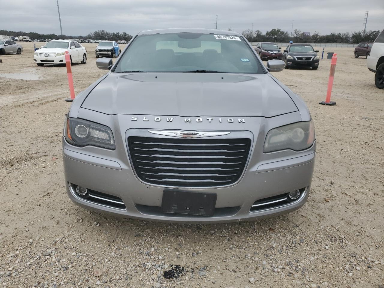 2014 Chrysler 300 - Image 5