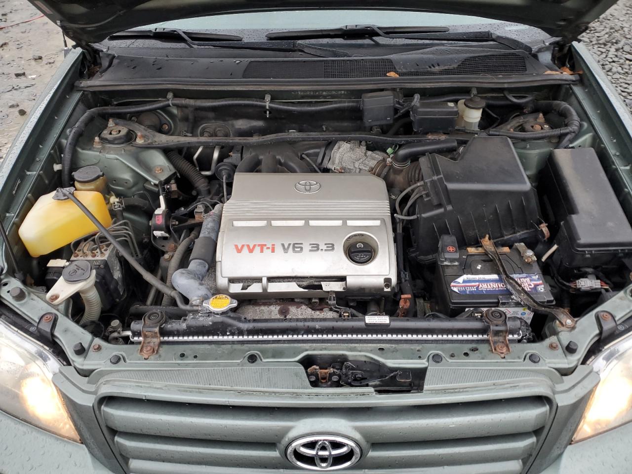2004 Toyota Highlander - Image 12