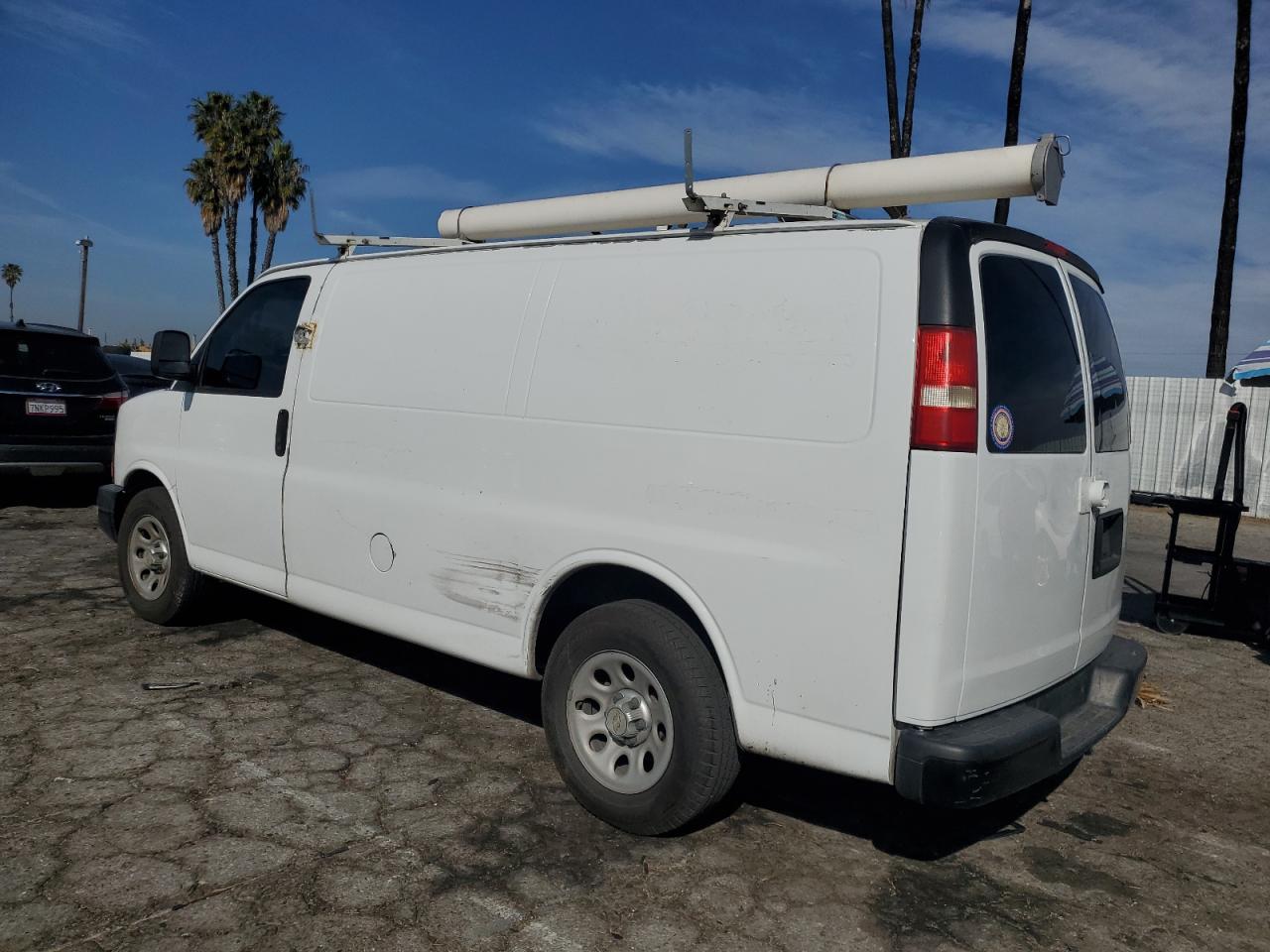 2013 Chevrolet Express - Image 2