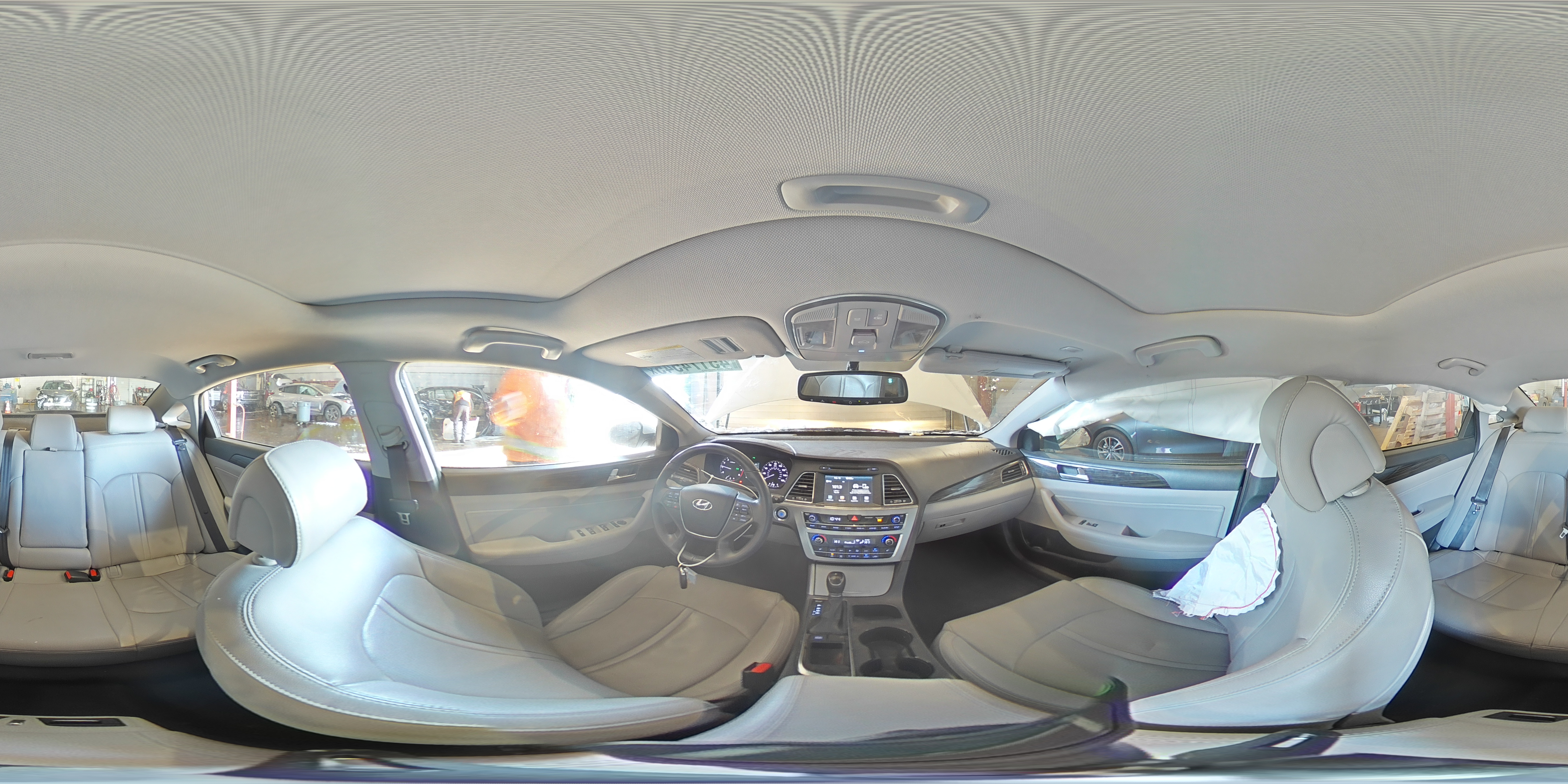 2016 Hyundai Sonata - Image 14