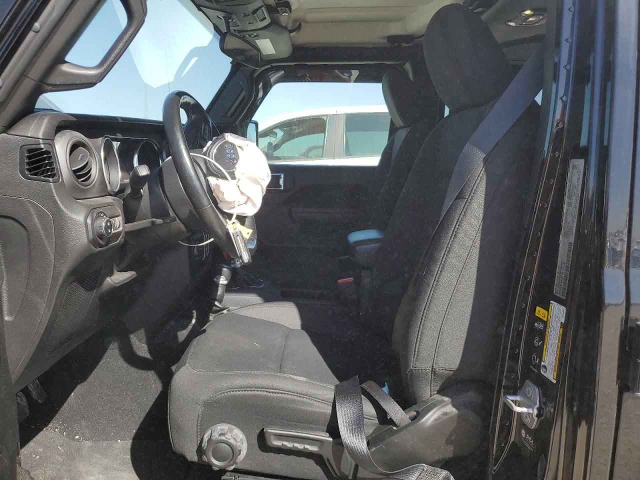 2021 Jeep Gladiator - Image 7