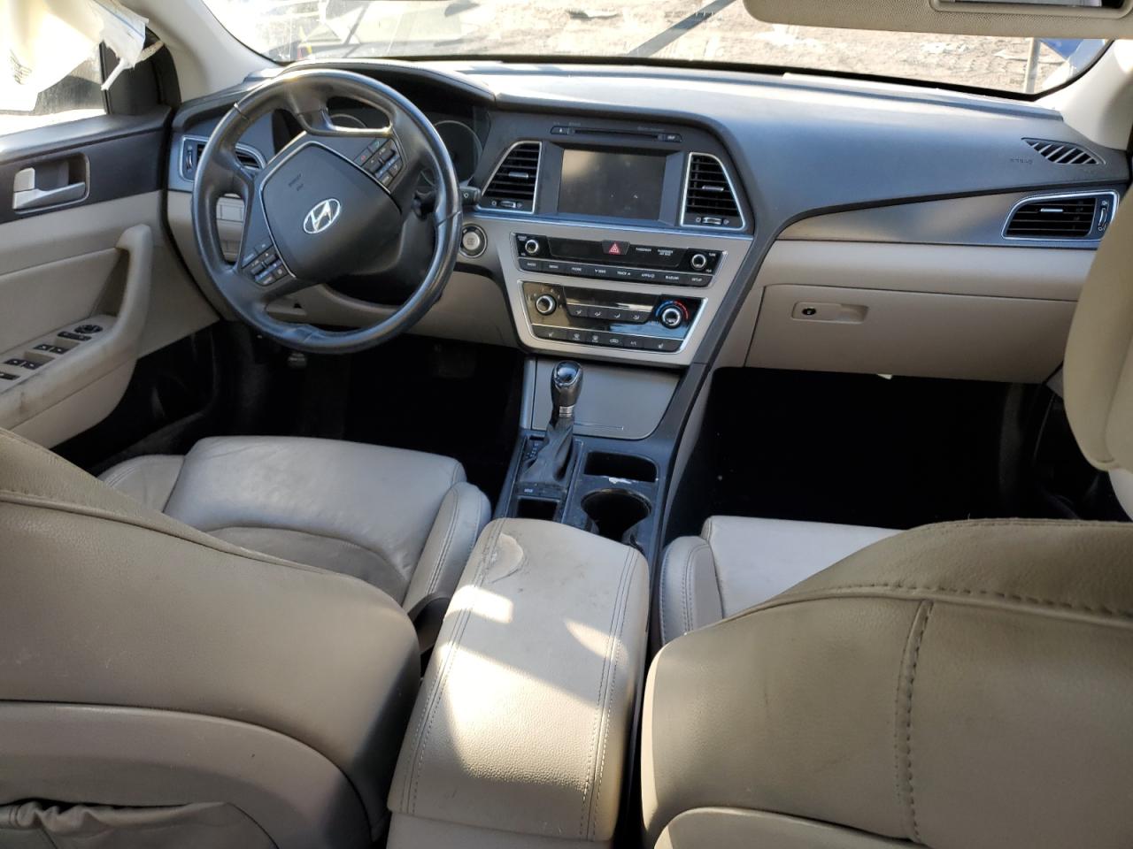 2016 Hyundai Sonata - Image 8