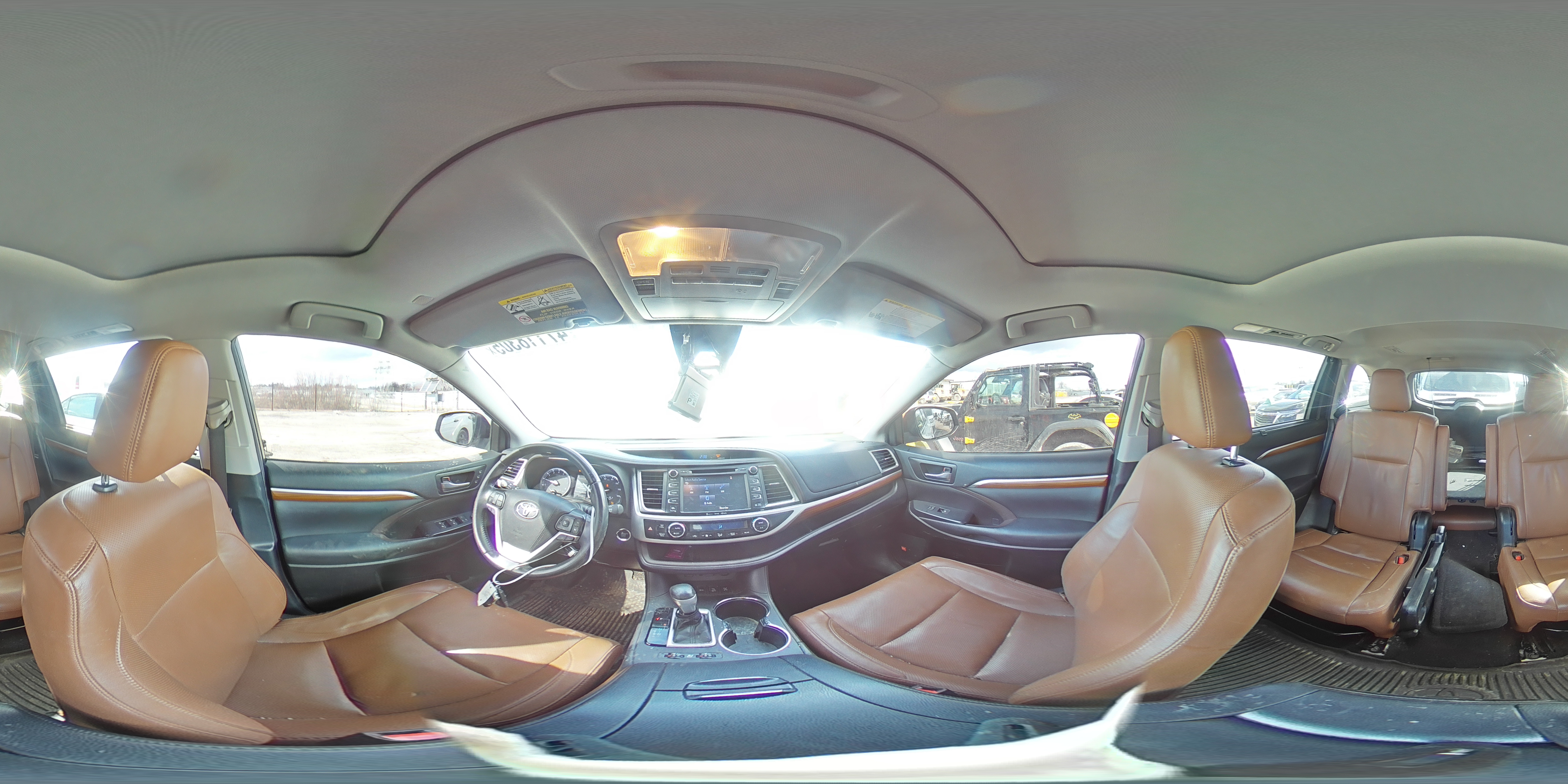 2019 Toyota Highlander - Image 13