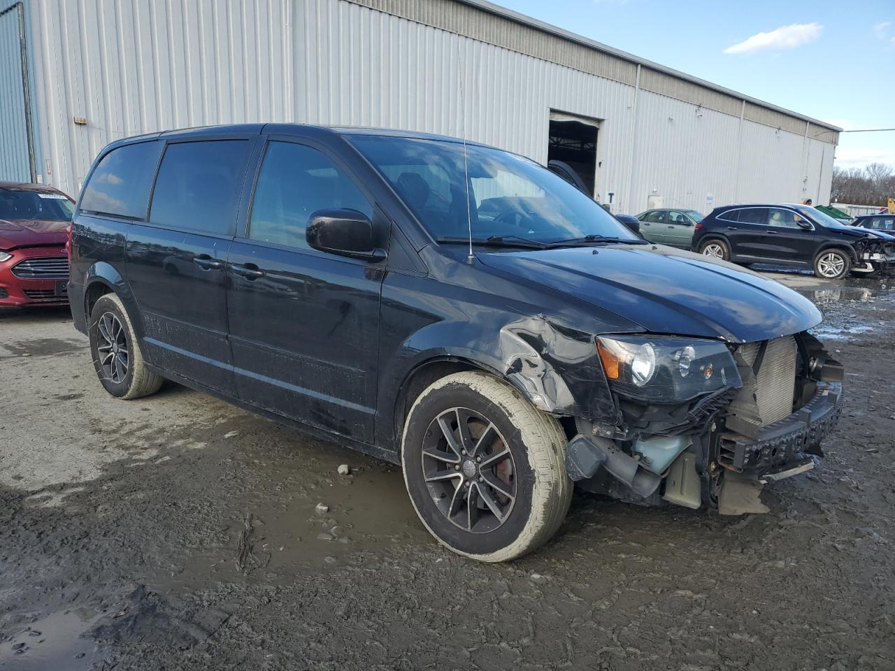 2017 Dodge Caravan - Image 4