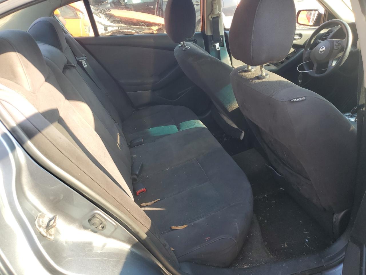 2010 Nissan Altima - Image 10