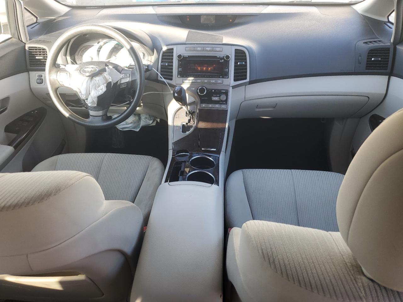 2011 Toyota Venza - Image 8