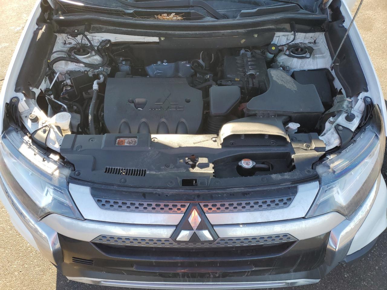 2019 Mitsubishi Outlander - Image 13